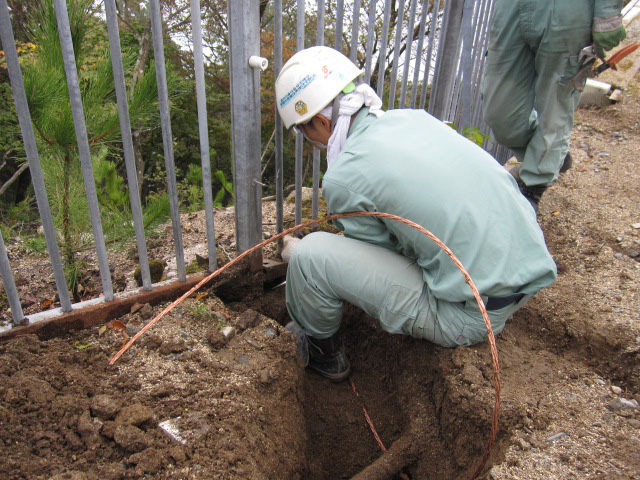 アース埋設工事